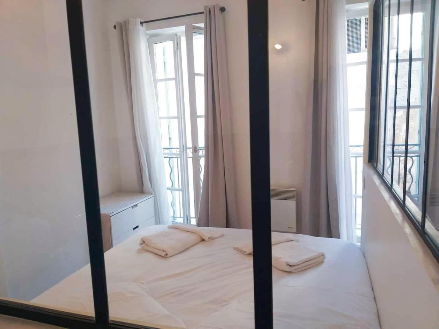 شقة Beau Loft Au Coeur De تولون المظهر الخارجي الصورة